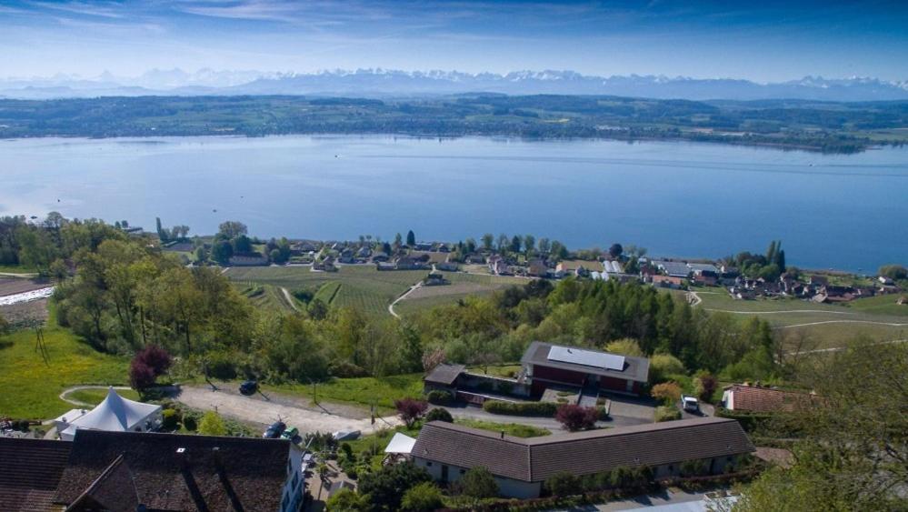 Le Mont-Vully - Hotel Restaurant Haut-Vully Экстерьер фото